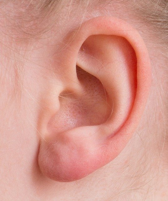 Comment nettoyer une oreille bouchée ?